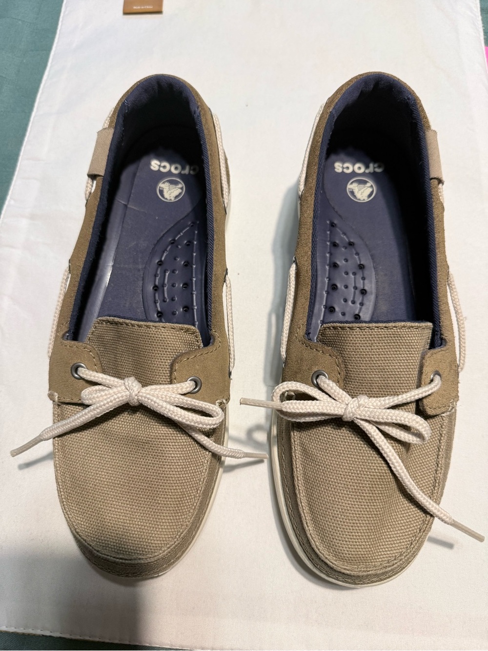 CROCS Wmn’s Tan Canvas Boat Shoes with Navy Insole